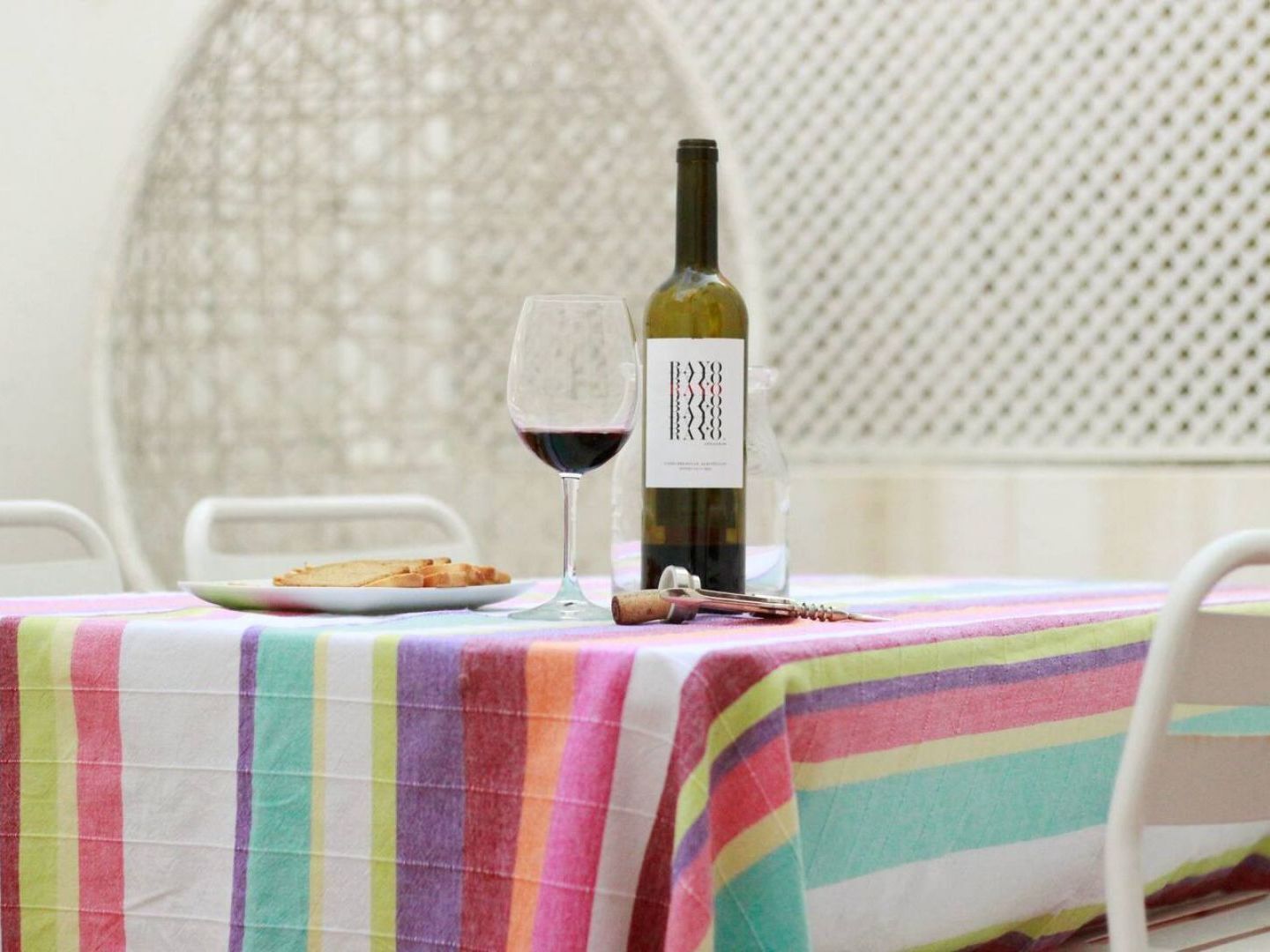 Joivy Modern 1-Bed Apt With Terrace, Moments From Sao Bento Palace Lisboa Eksteriør billede